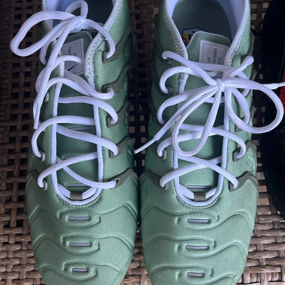 VaporMax - Picture 2 of 3